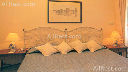 Is Morus Relais 12